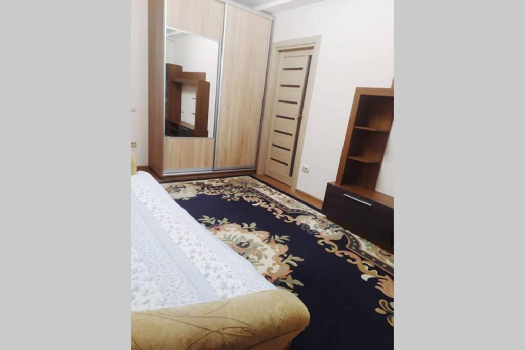 Двокімнатна Квартира Неподалік Центру Ternopil Esterno foto